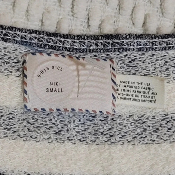 🖤Anthropologie 9 H15 Stylish Top🖤 - Picture 5 of 5